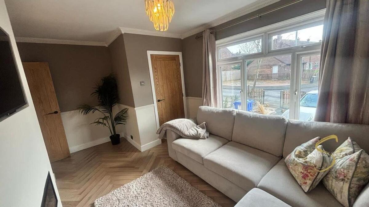 Stylish 2Bed - Manchester - Free Parking Hyde Exterior photo